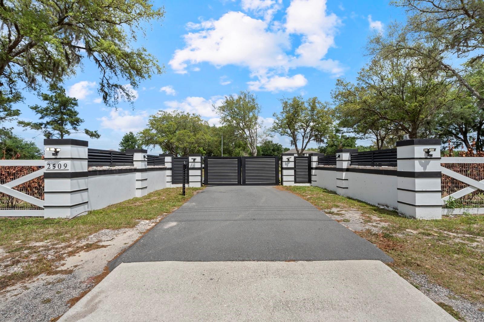 2509 APPY LANE, Apopka, FL 32712 2509 APPY LANE, Apopka, FL 32712