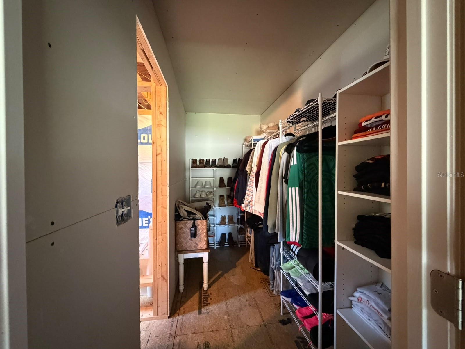 Walk in closet