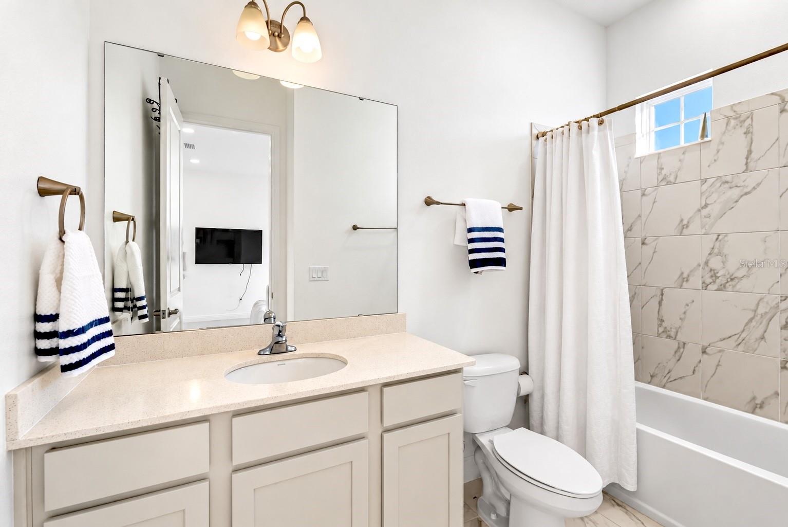 Bathroom suite 3 / Second Floor