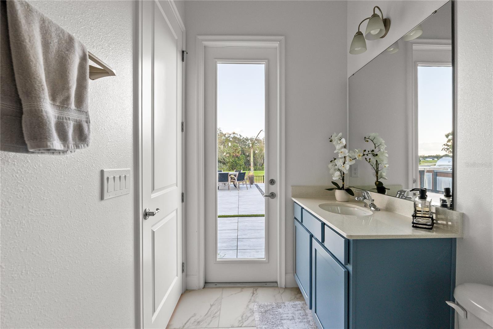 Bathroom / suite 2 / First floor