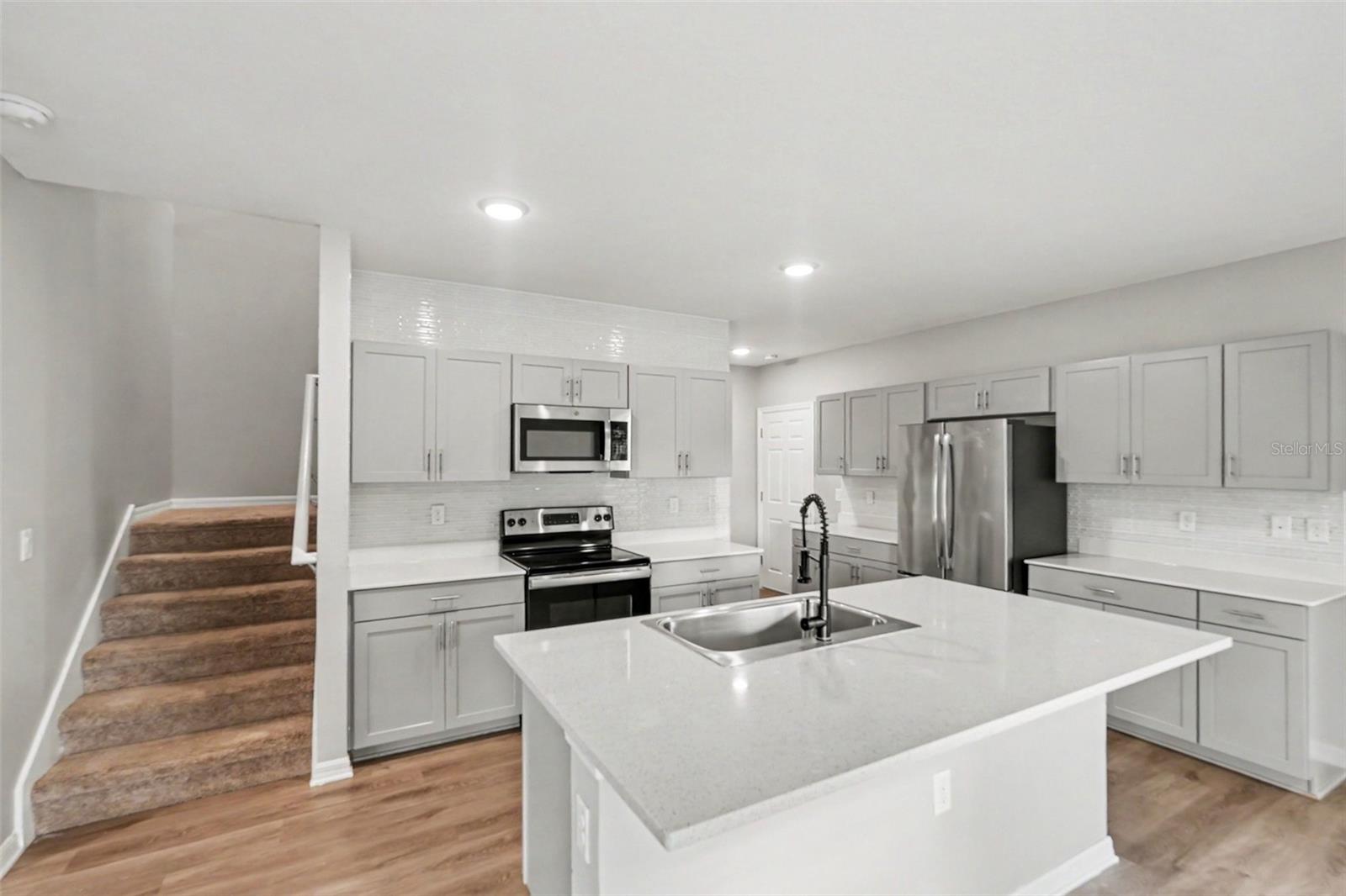 12809 BENT TWIG DRIVE, Riverview, FL 33579 12809 BENT TWIG DRIVE, Riverview, FL 33579