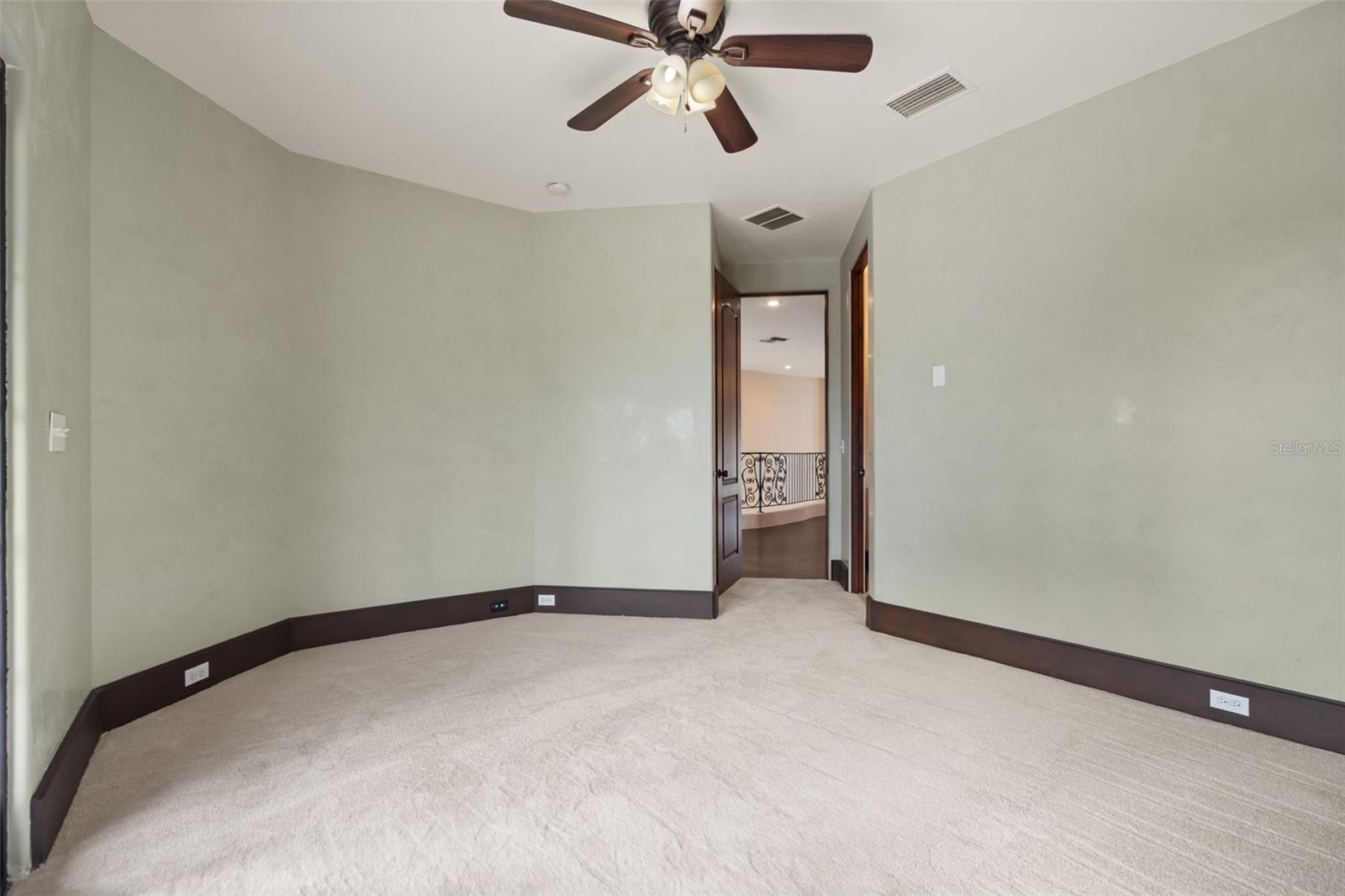 10226 WITTENBERG WAY, Orlando, FL 32832