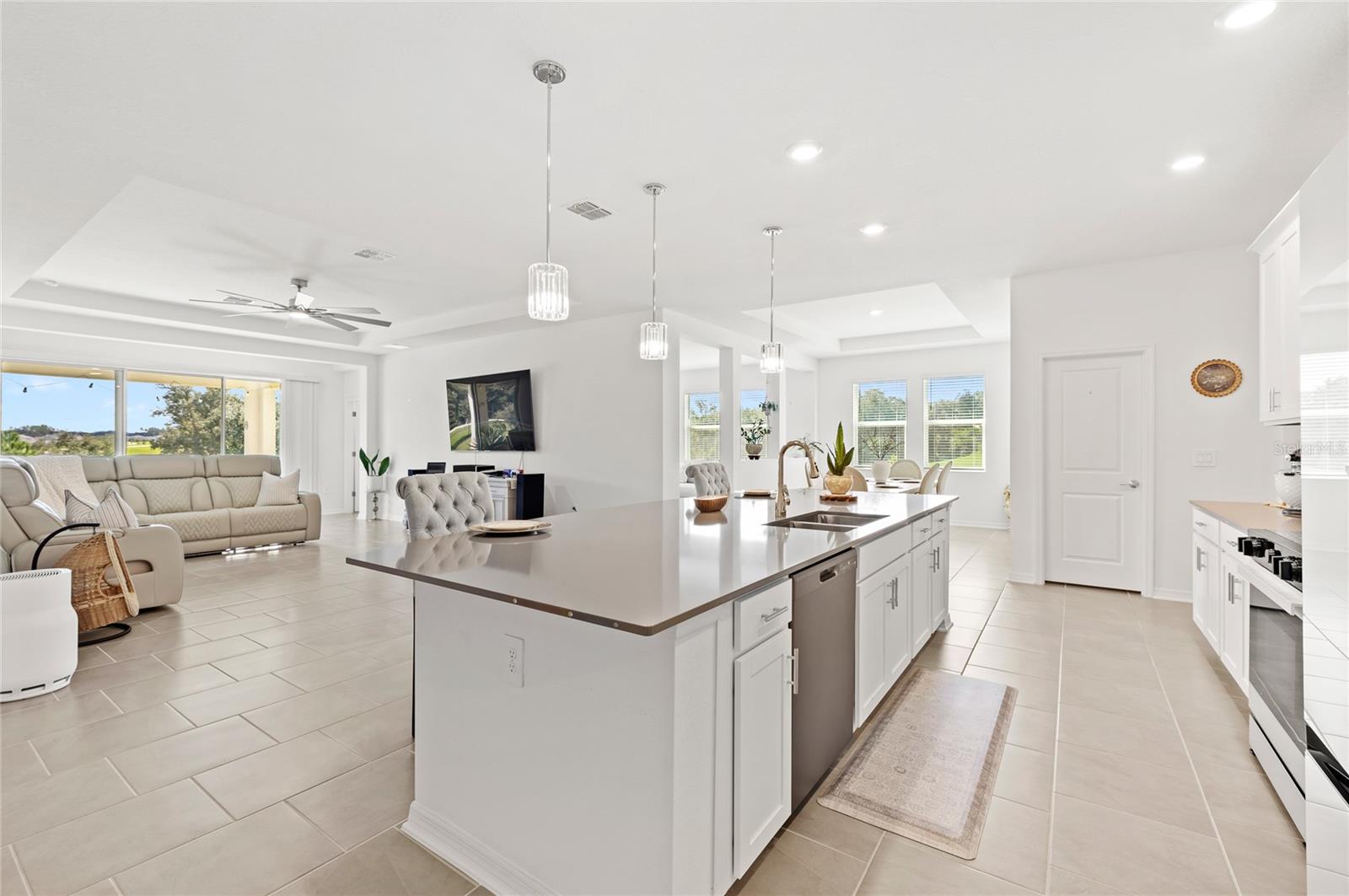 6025 CLAYSTONE WAY, Mount Dora, FL 32757