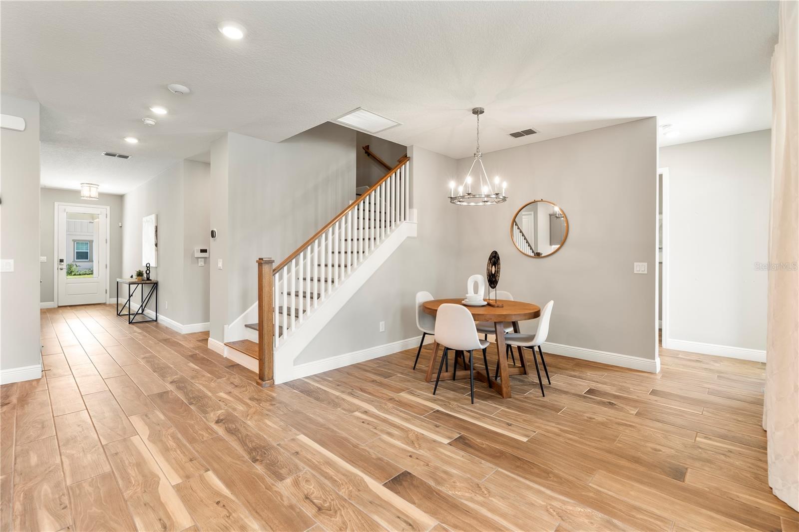 FOYER / DINETTE / STAIR VIEW