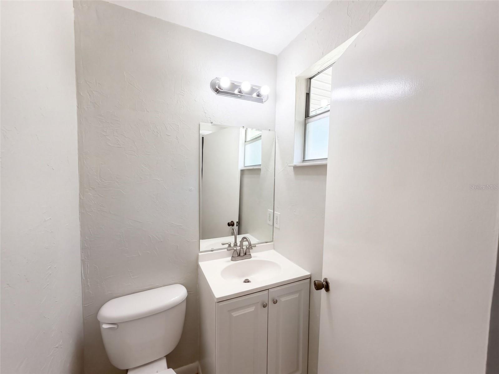 425 W DAUGHTERY ROAD, Lakeland, FL 33809