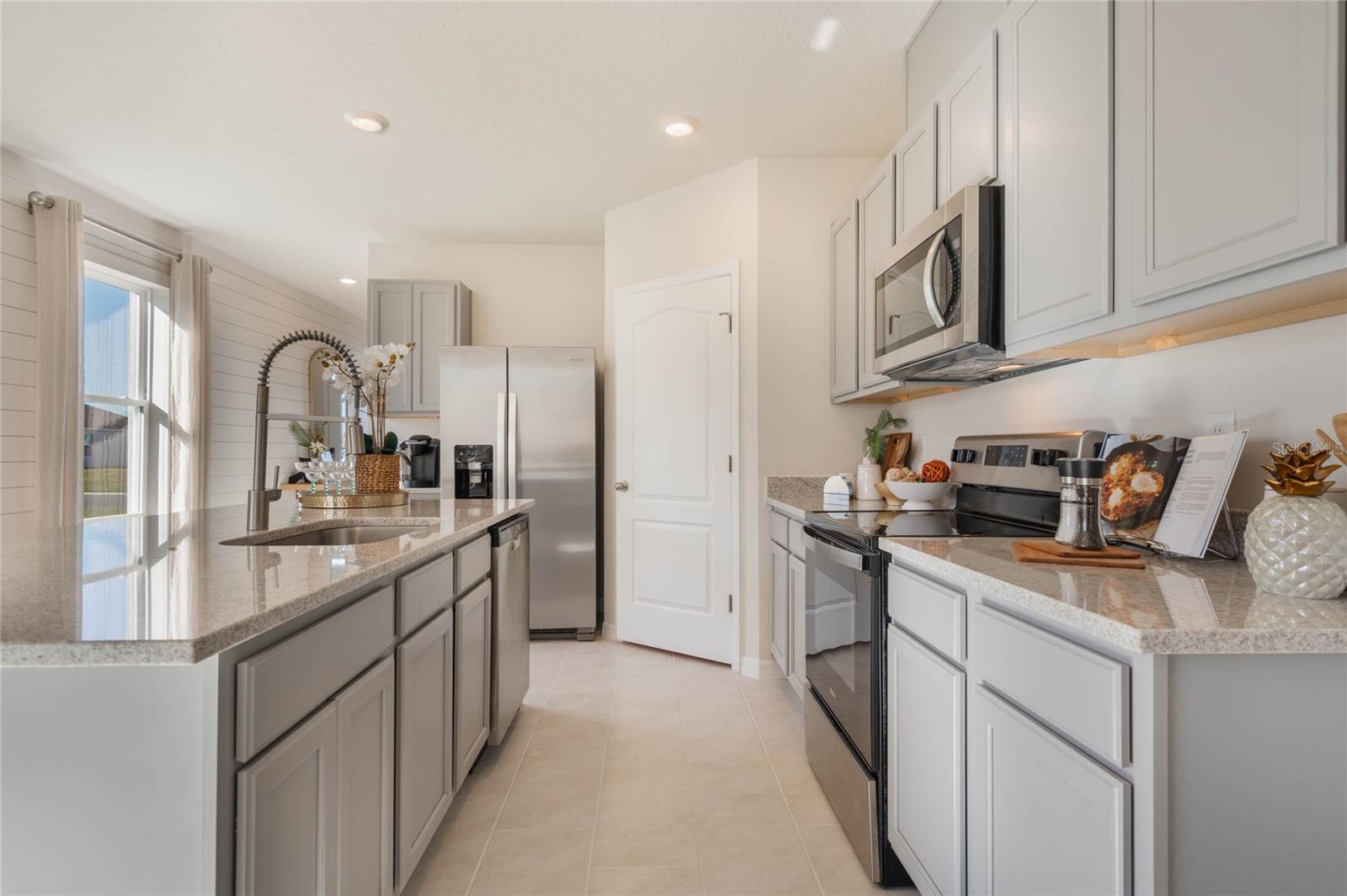 4561 BARBERRY AVENUE, Lakeland, FL 33811