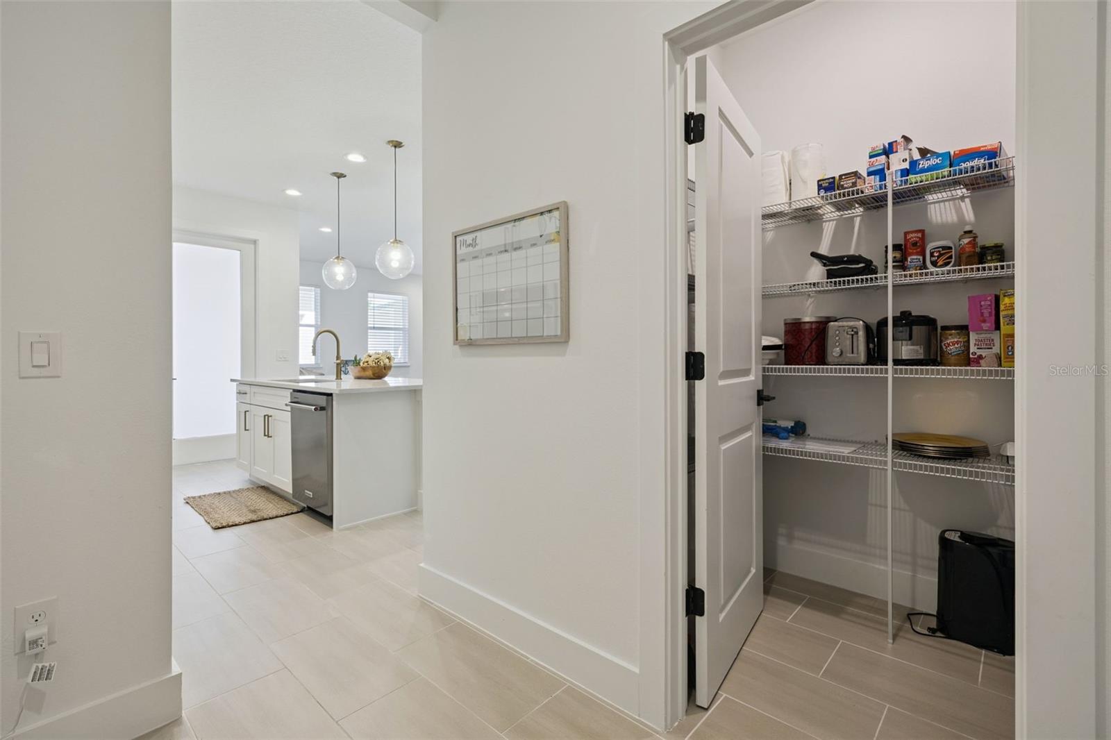 Walk in pantry