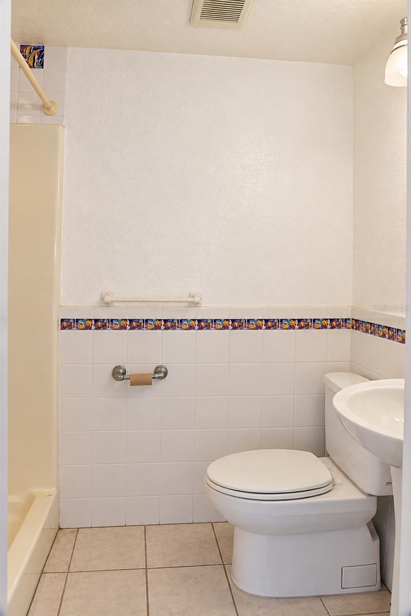 6526 3RD AVENUE S, St Petersburg, FL 33707
