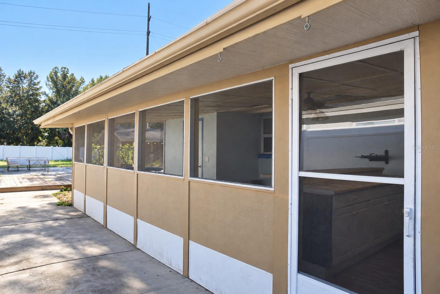 6526 3RD AVENUE S, St Petersburg, FL 33707