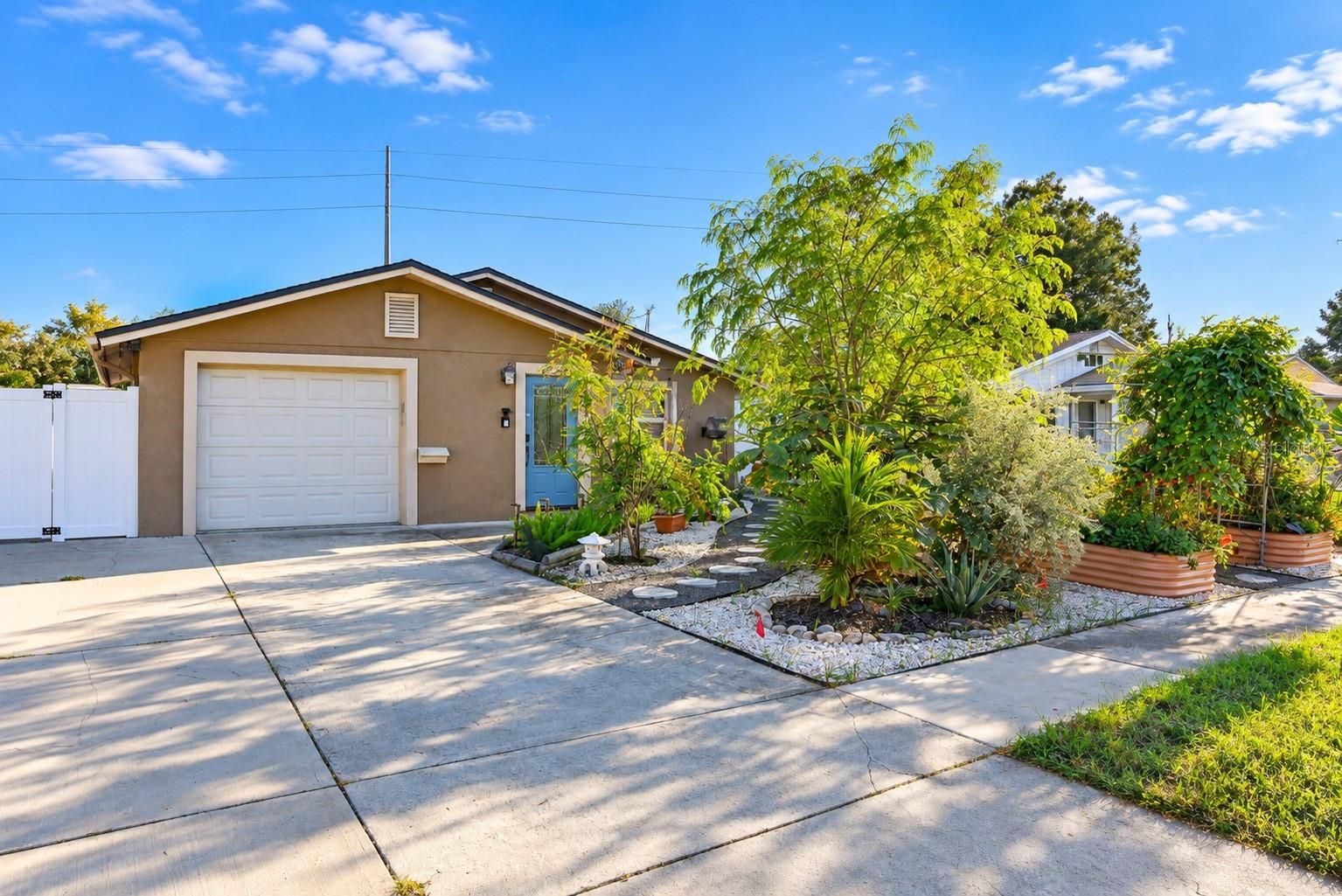 6526 3RD AVENUE S, St Petersburg, FL 33707