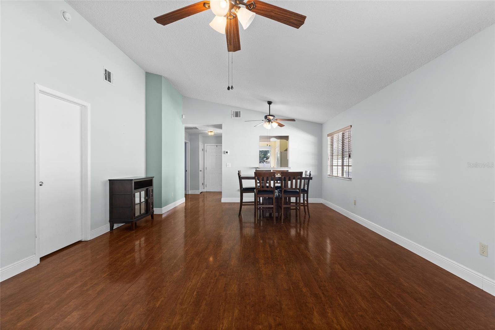 577 PORTLAND CIRCLE, Apopka, FL 32703