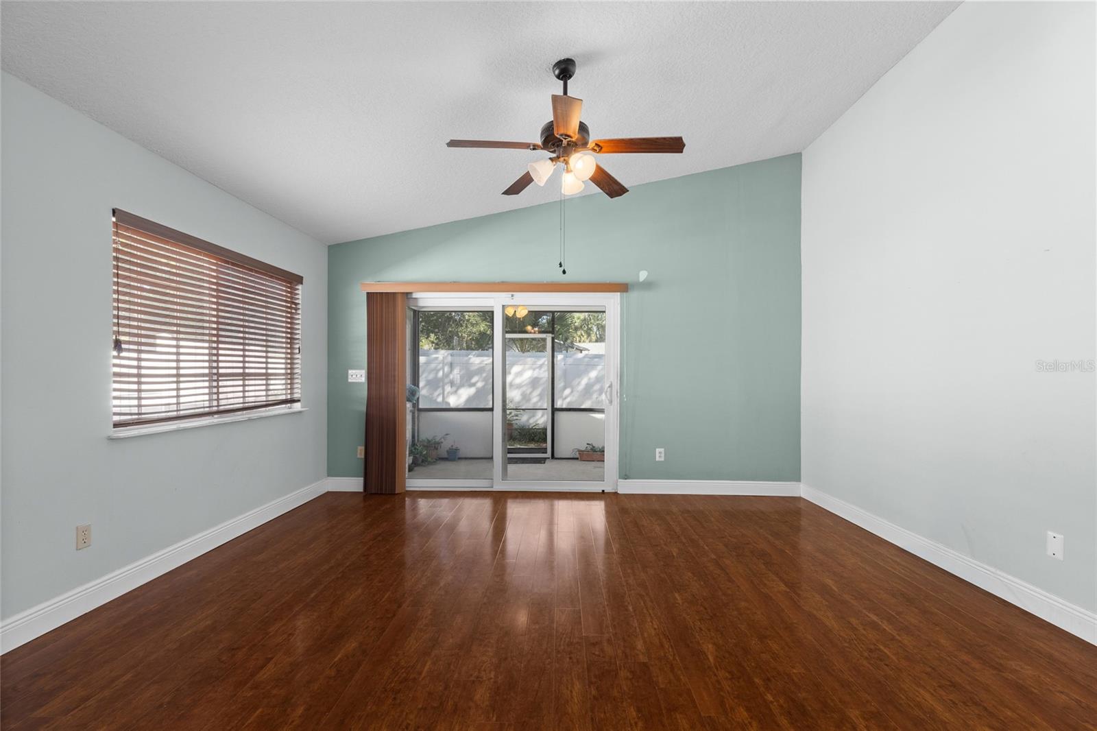 577 PORTLAND CIRCLE, Apopka, FL 32703