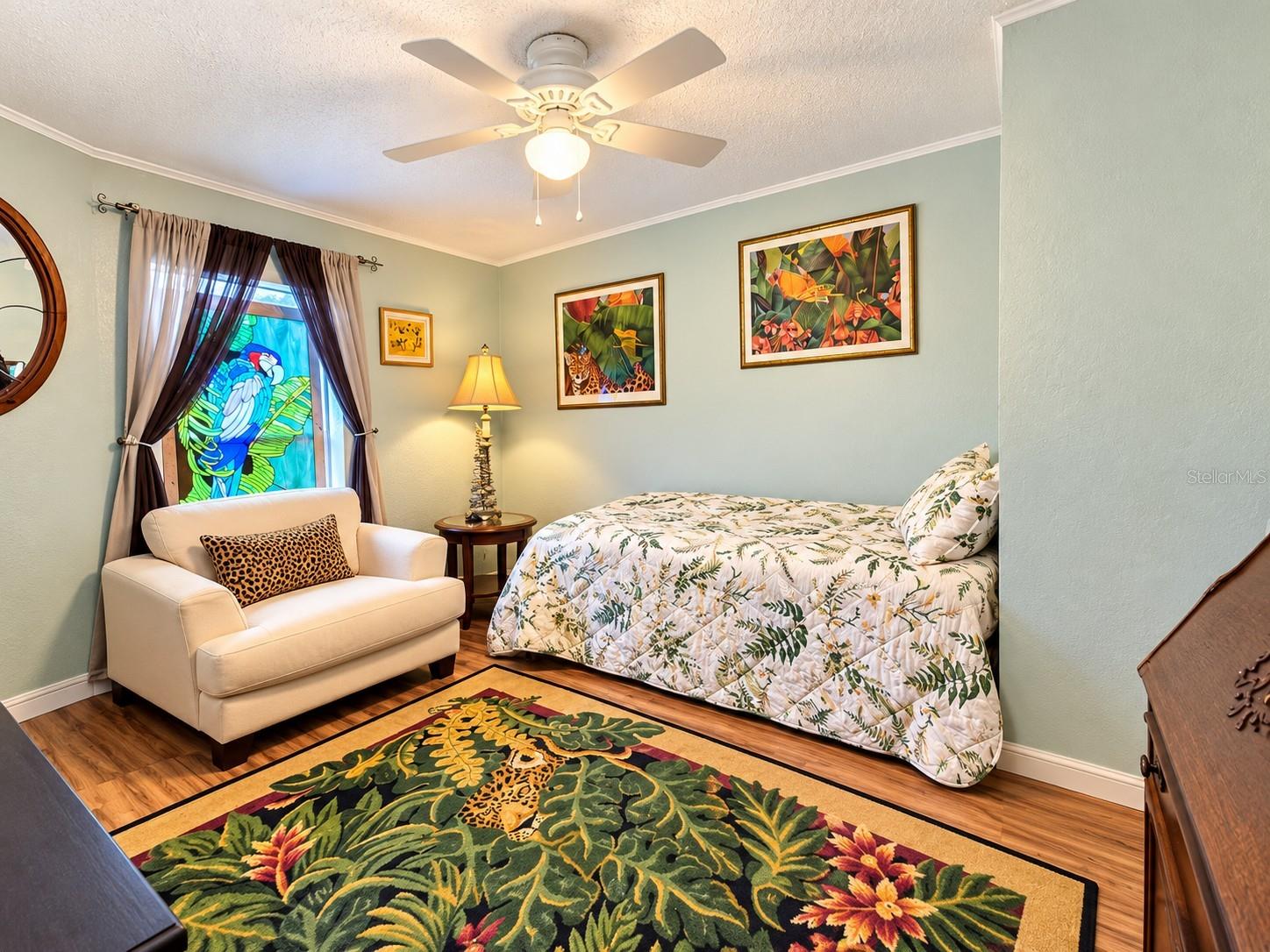 2nd bedroom