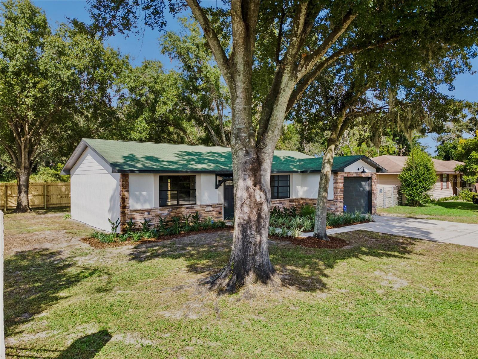 2240 GABARONE BOULEVARD, Auburndale, FL 33823
