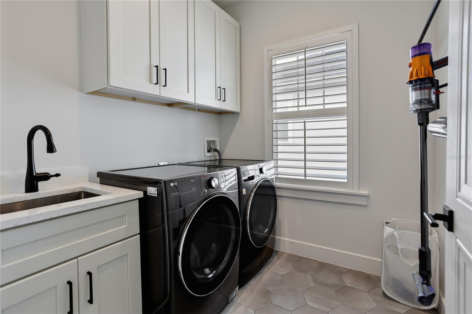 Laundry (upstairs)