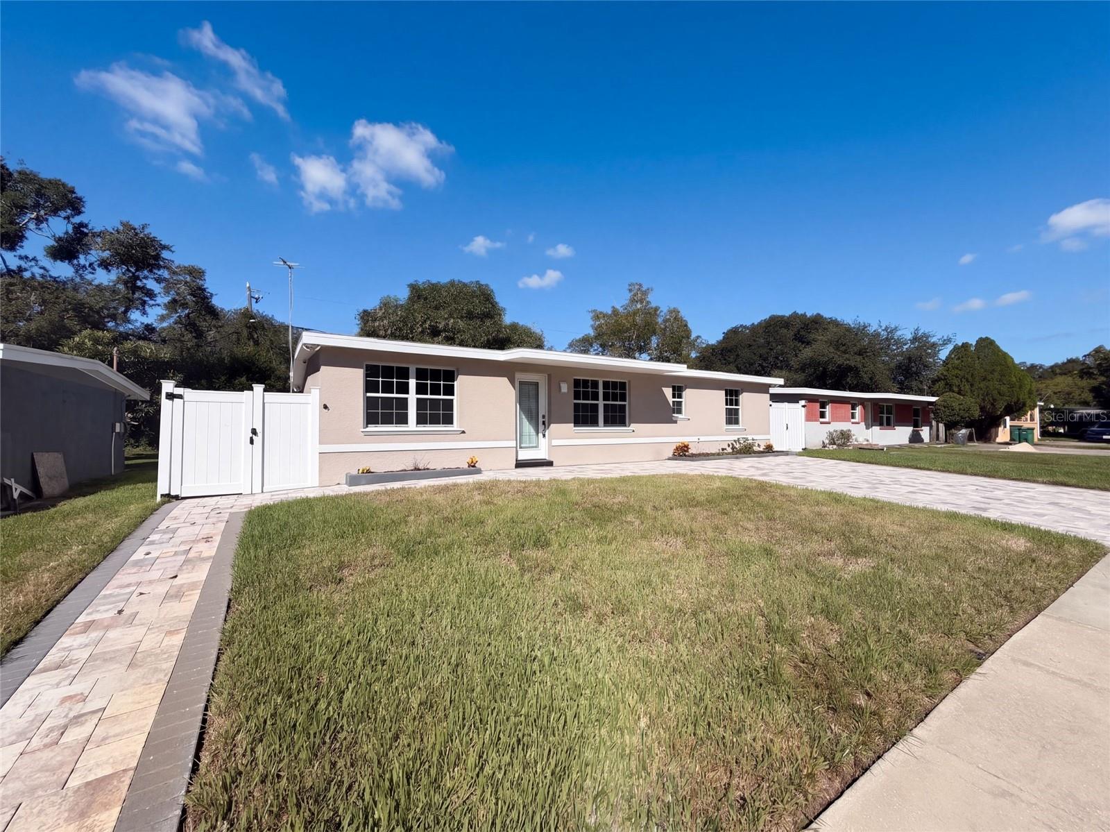 645 10TH PLACE, Safety Harbor, FL 34695