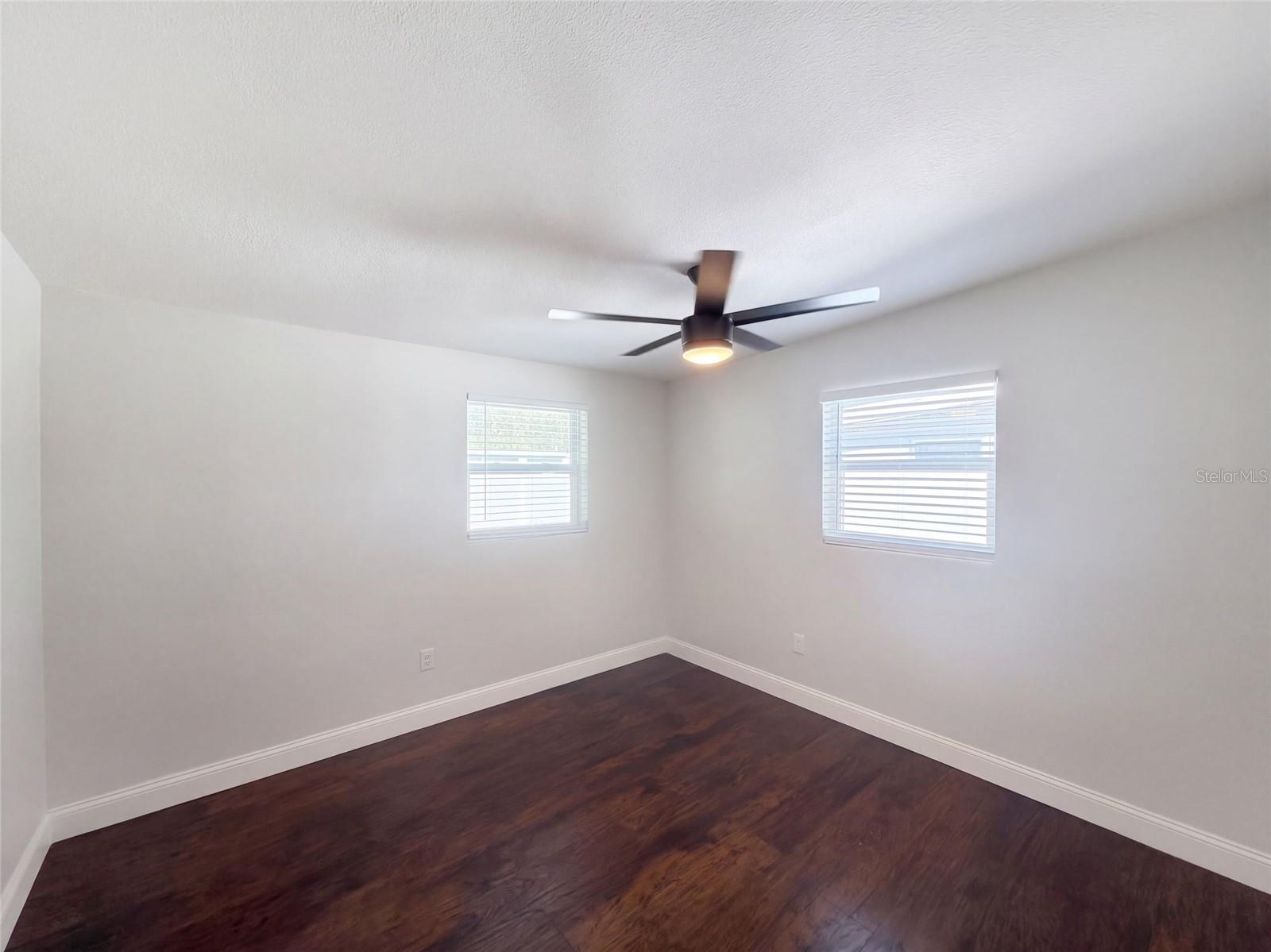 645 10TH PLACE, Safety Harbor, FL 34695