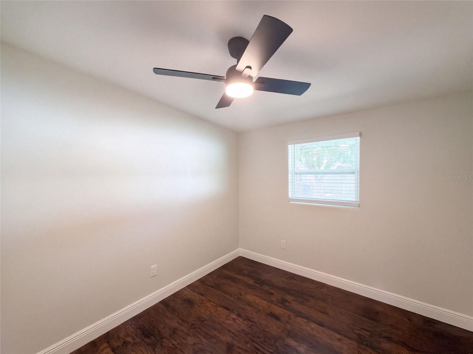 645 10TH PLACE, Safety Harbor, FL 34695