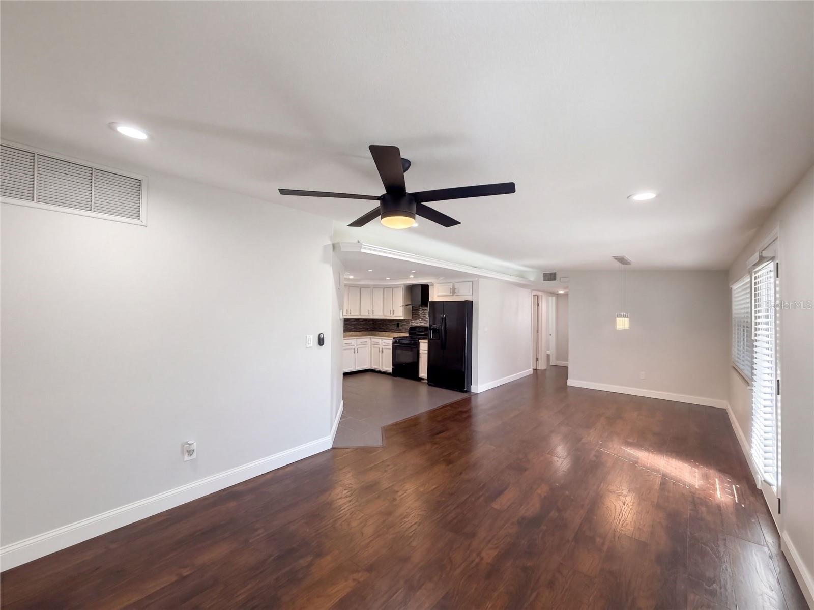 645 10TH PLACE, Safety Harbor, FL 34695