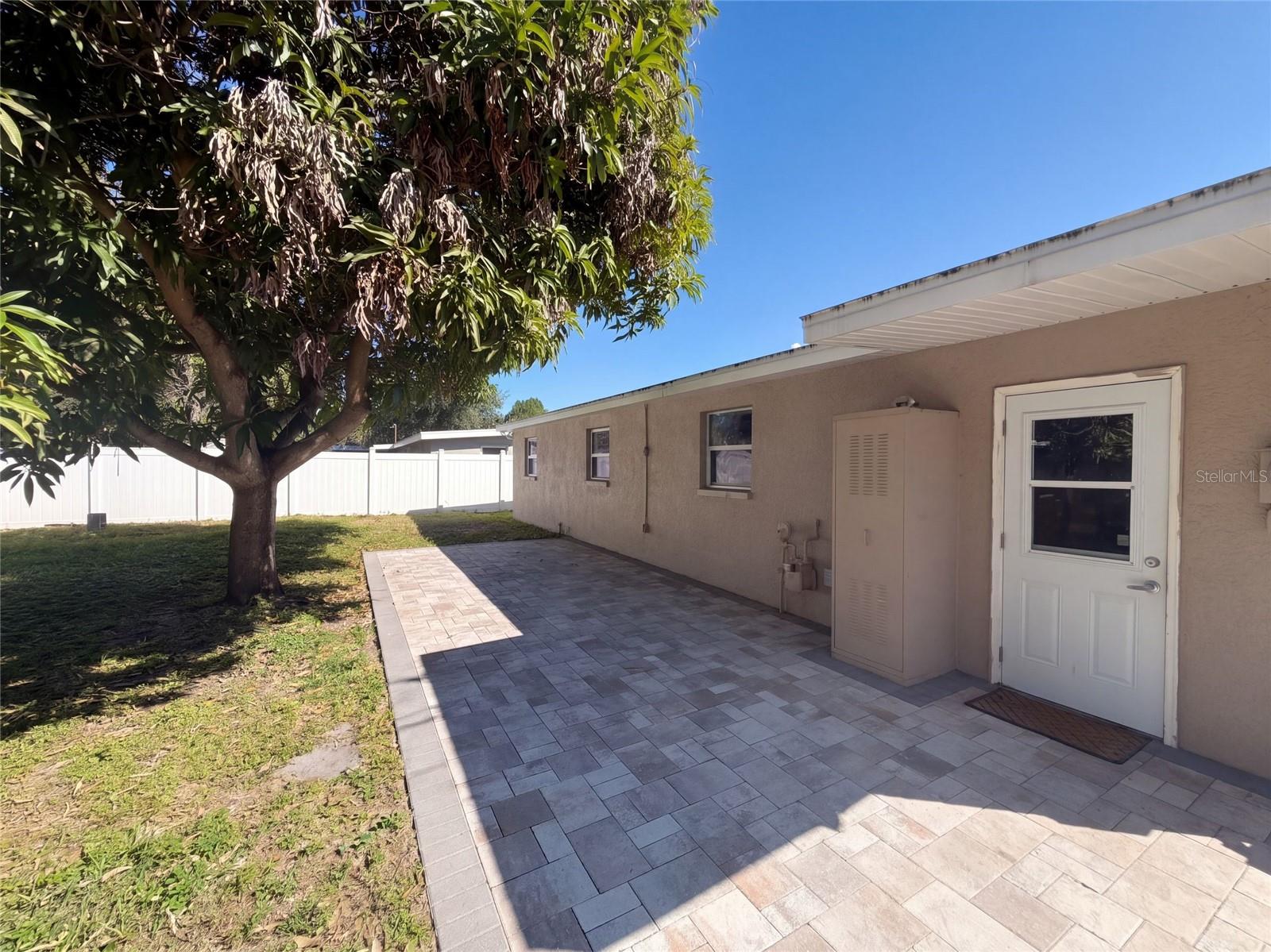 645 10TH PLACE, Safety Harbor, FL 34695