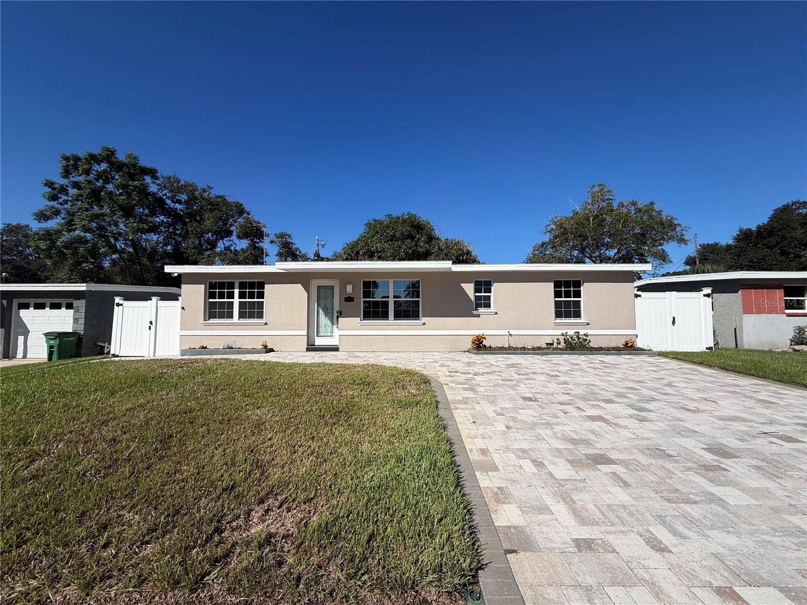 645 10TH PLACE, Safety Harbor, FL 34695