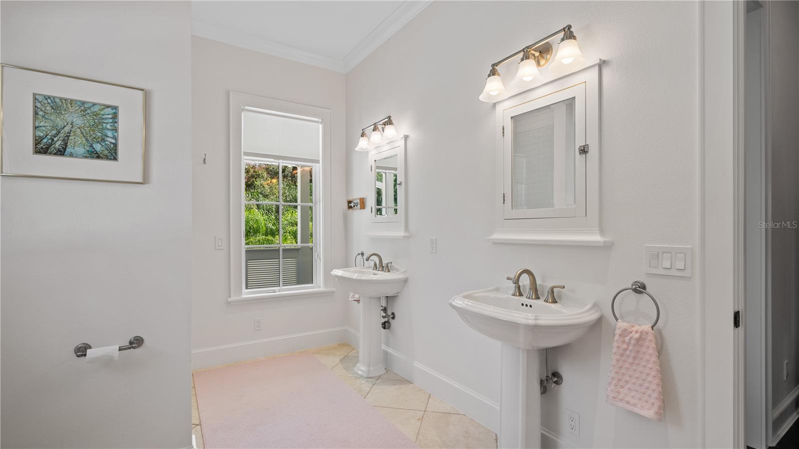 Bathroom 3 (upstairs)