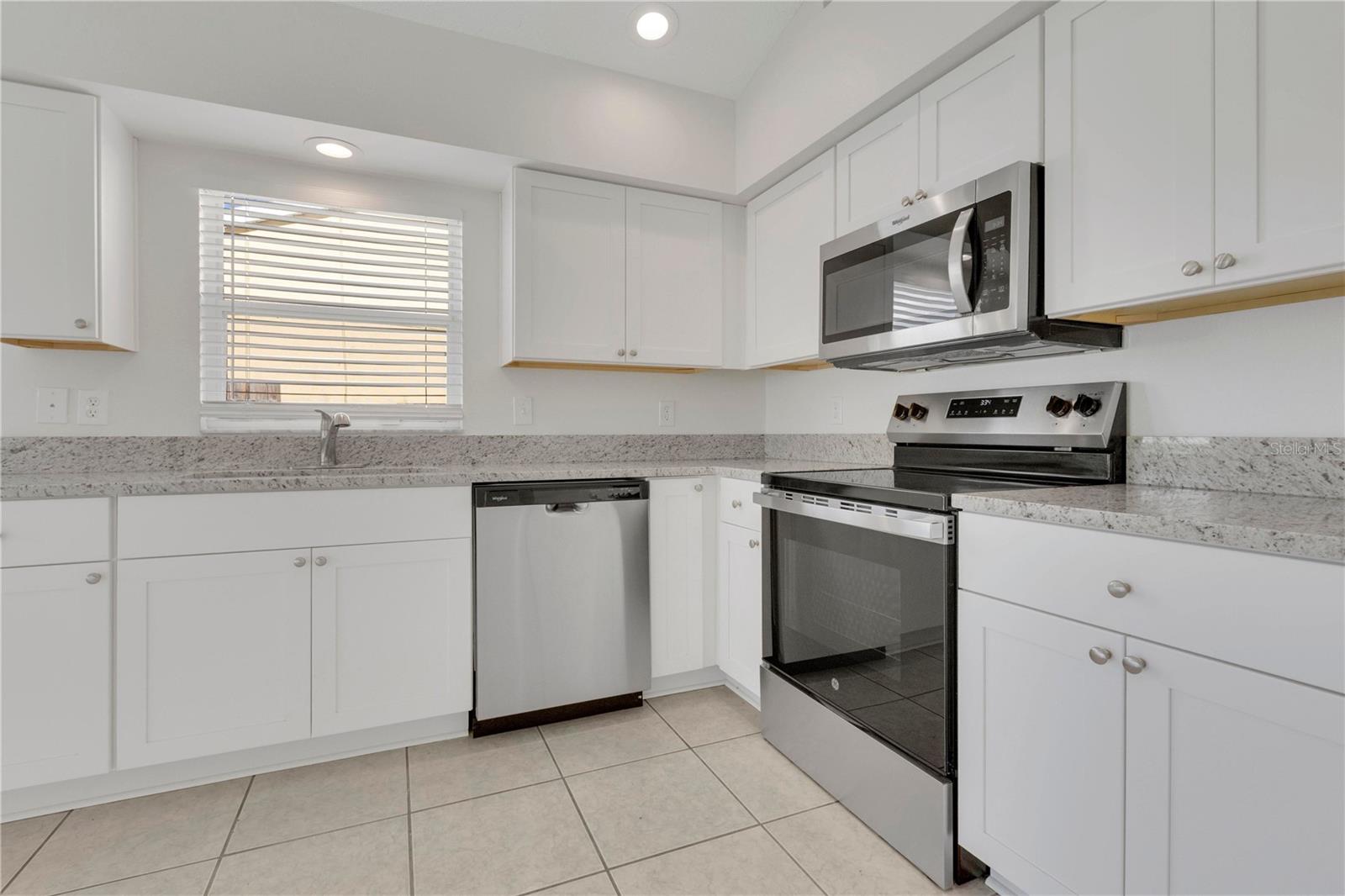 12517 MIDPOINTE DRIVE, Riverview, FL 33578