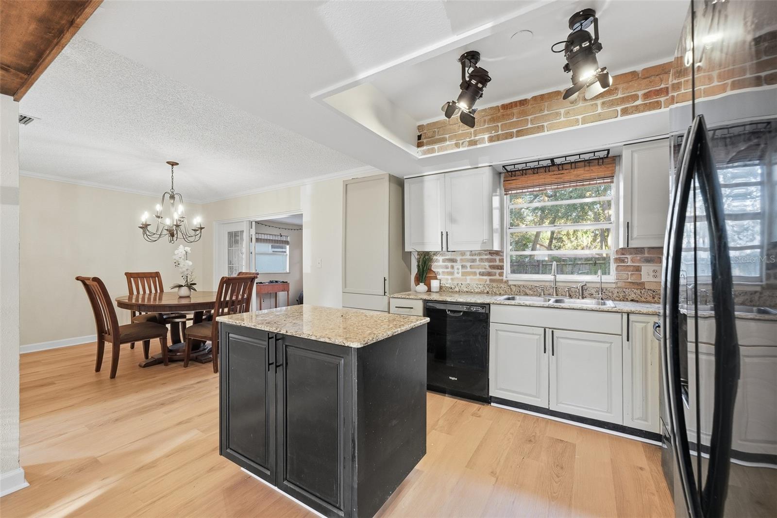 9627 HIDDEN OAKS CIRCLE, Tampa, FL 33612