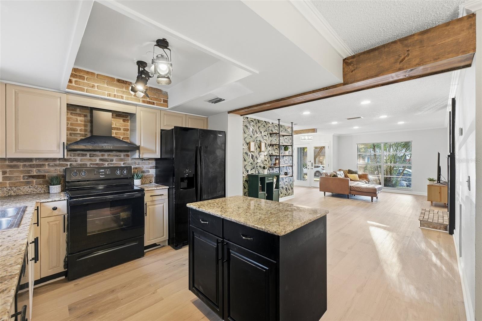 9627 HIDDEN OAKS CIRCLE, Tampa, FL 33612