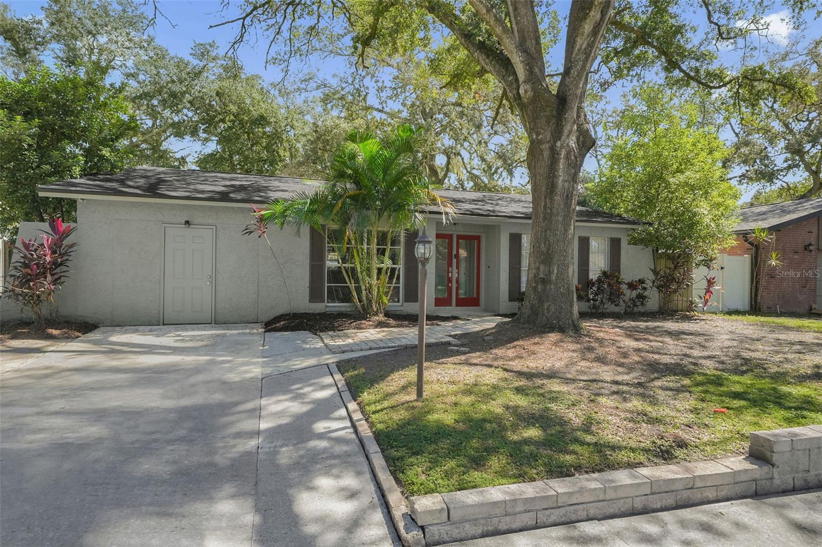 9627 HIDDEN OAKS CIRCLE, Tampa, FL 33612