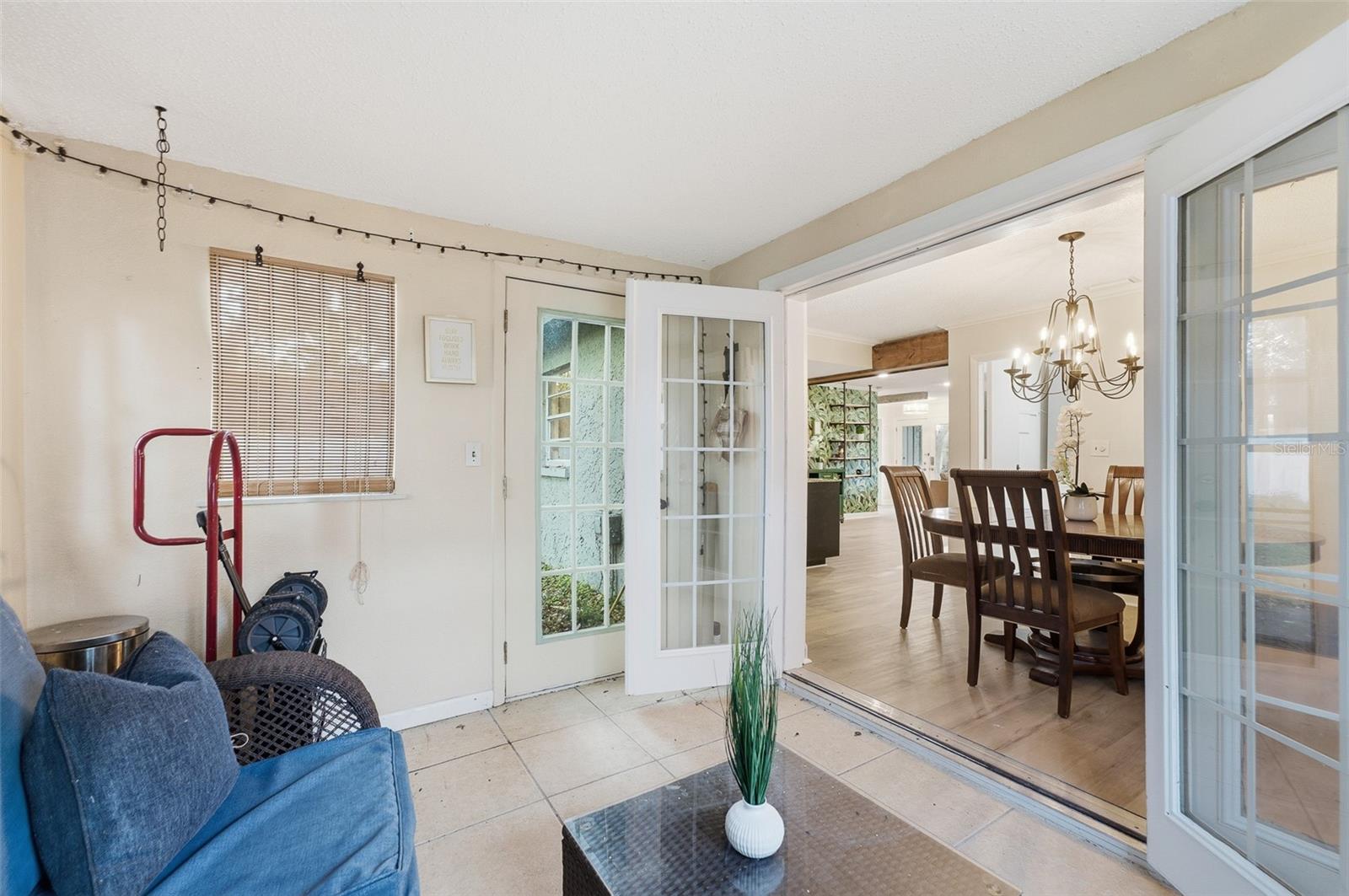 9627 HIDDEN OAKS CIRCLE, Tampa, FL 33612