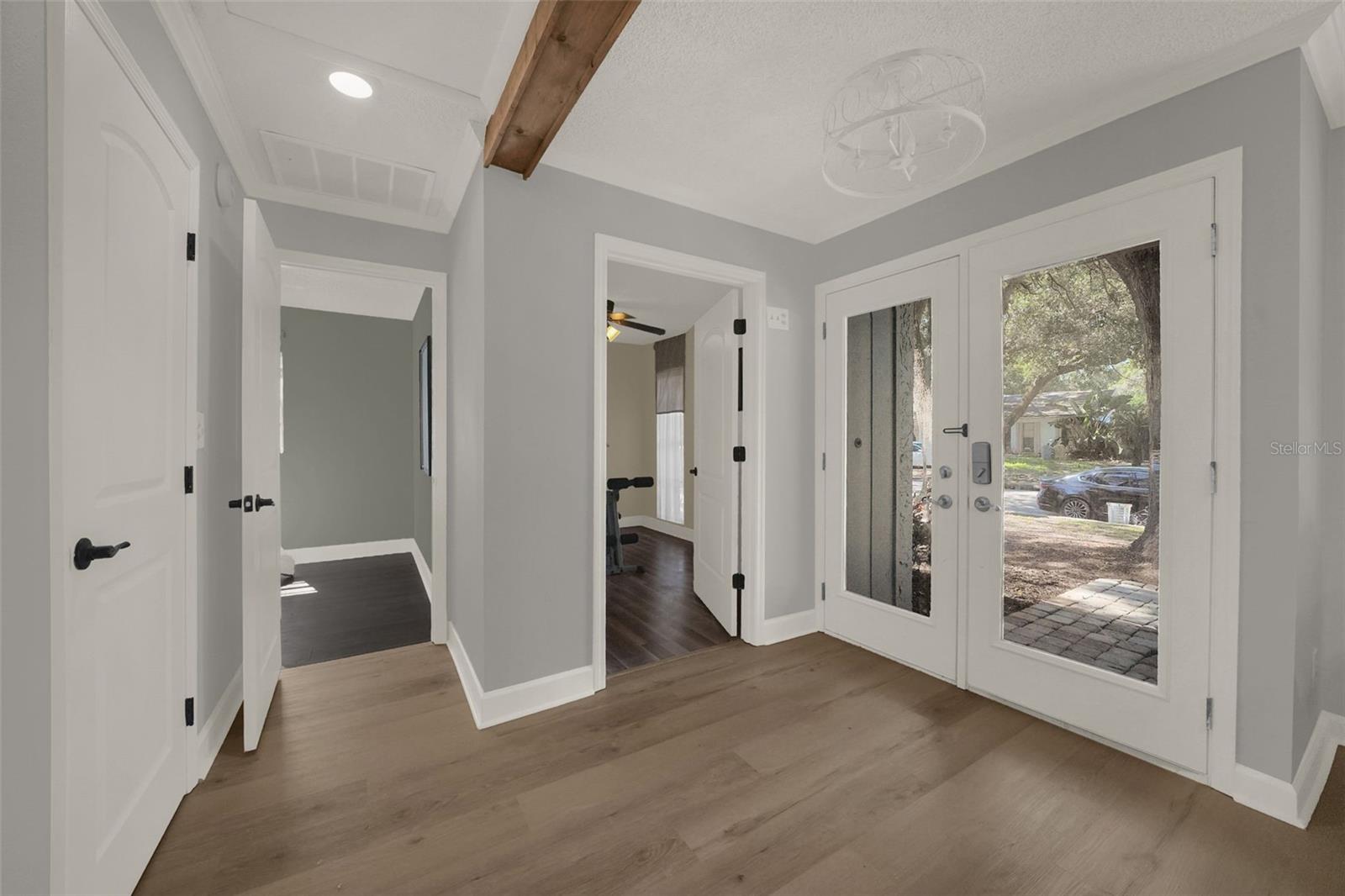 9627 HIDDEN OAKS CIRCLE, Tampa, FL 33612