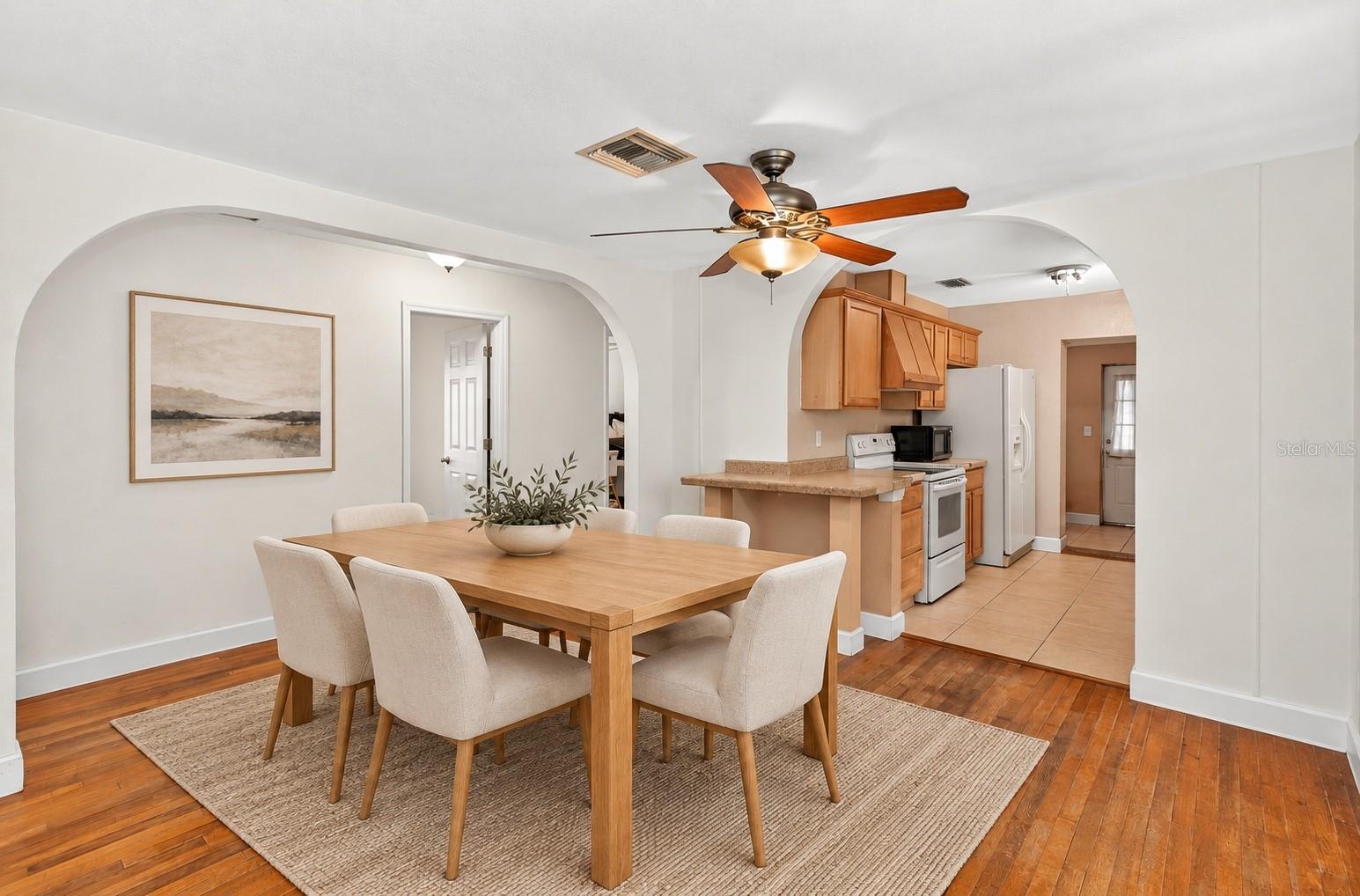 5620 SANDALWOOD DRIVE, Orlando, FL 32839 5620 SANDALWOOD DRIVE, Orlando, FL 32839