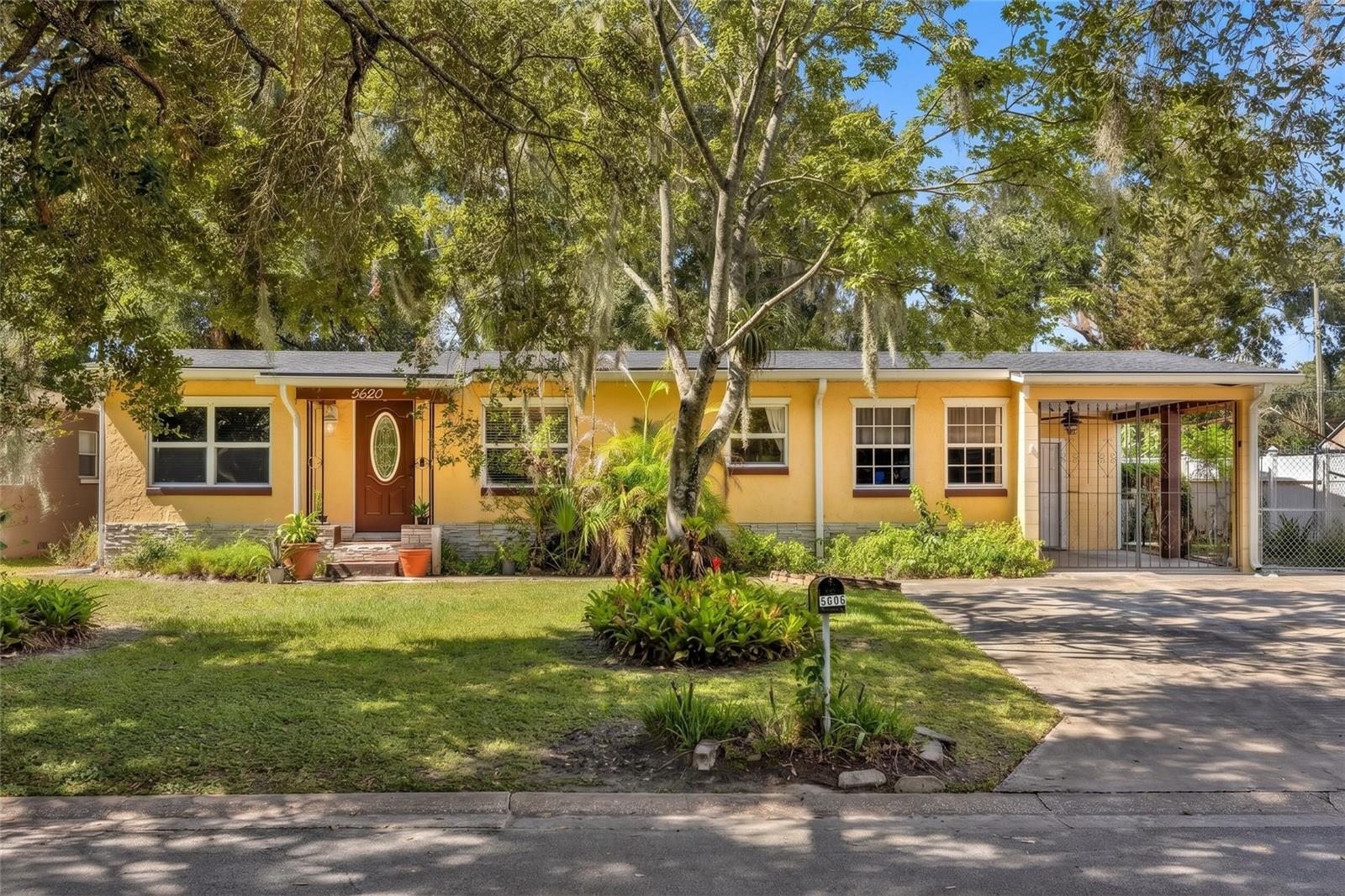 5620 SANDALWOOD DRIVE, Orlando, FL 32839 5620 SANDALWOOD DRIVE, Orlando, FL 32839