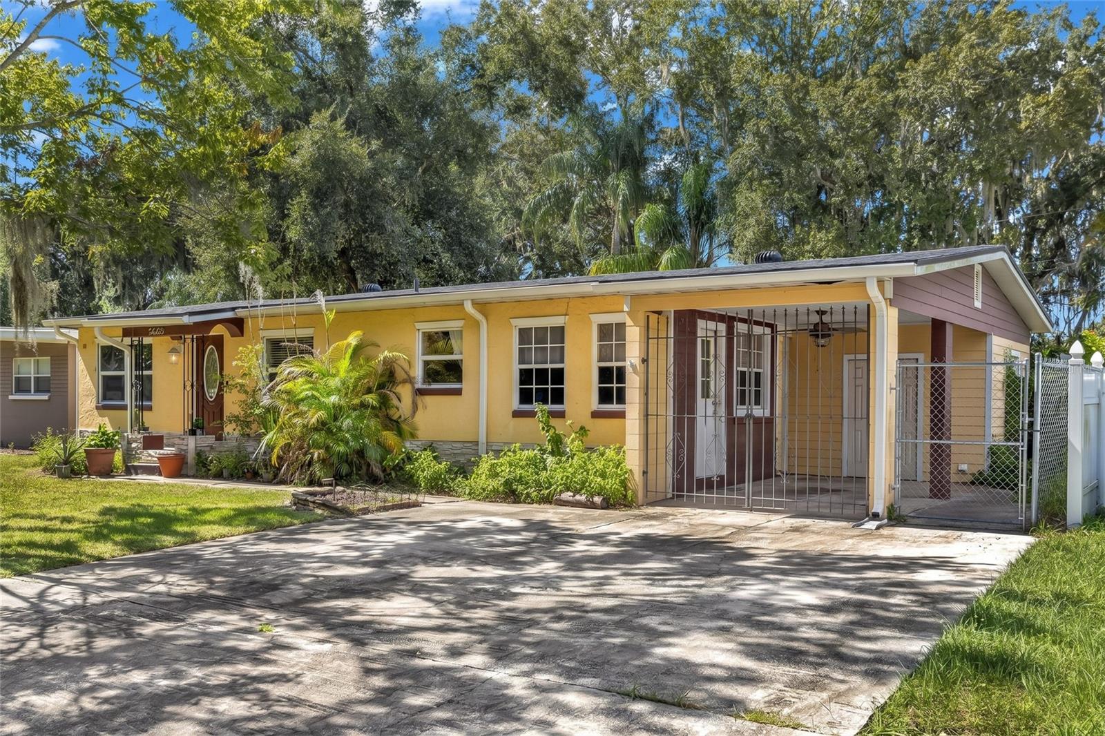 5620 SANDALWOOD DRIVE, Orlando, FL 32839 5620 SANDALWOOD DRIVE, Orlando, FL 32839