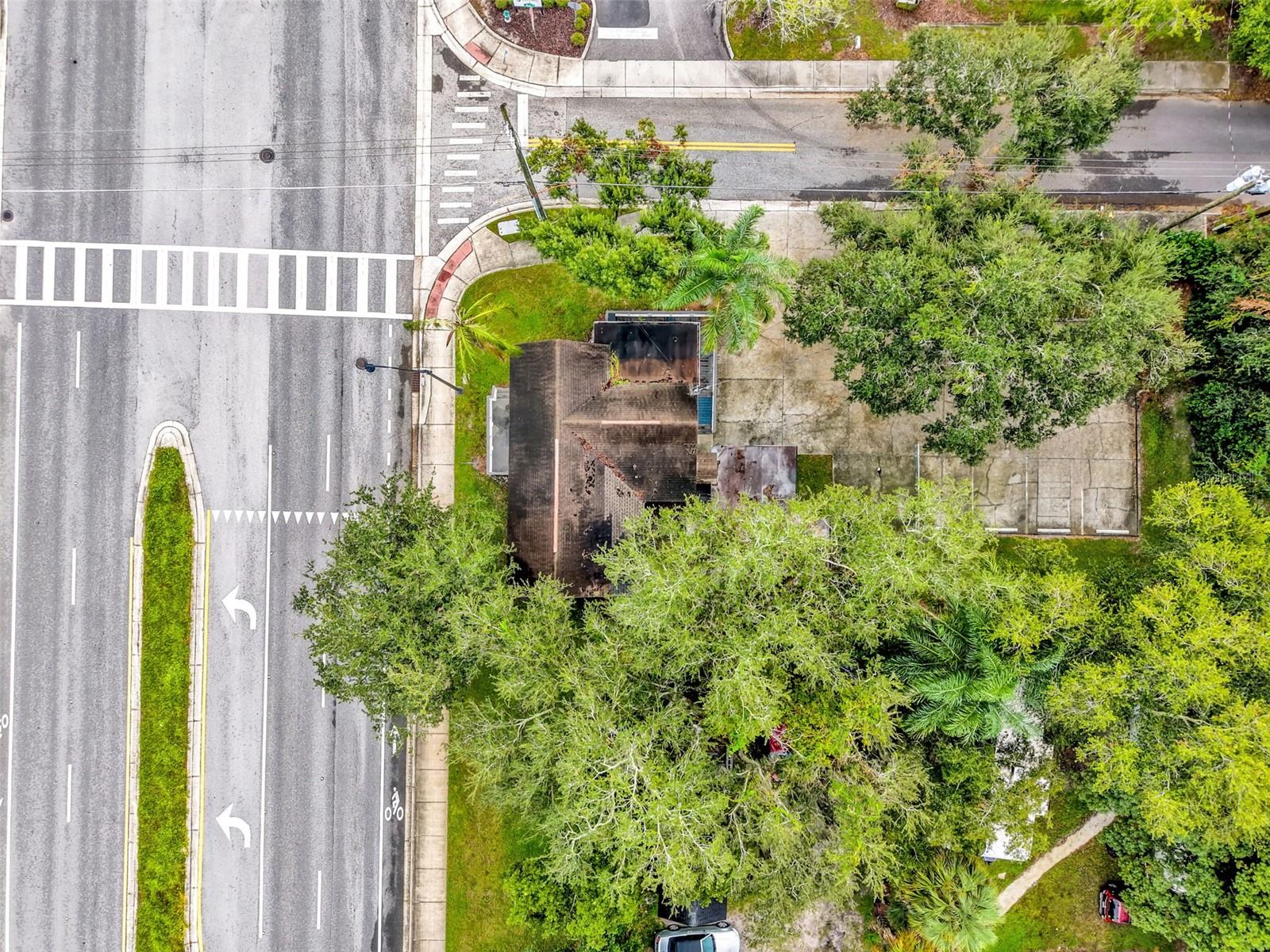 214 E OAK STREET, Kissimmee, FL 34744