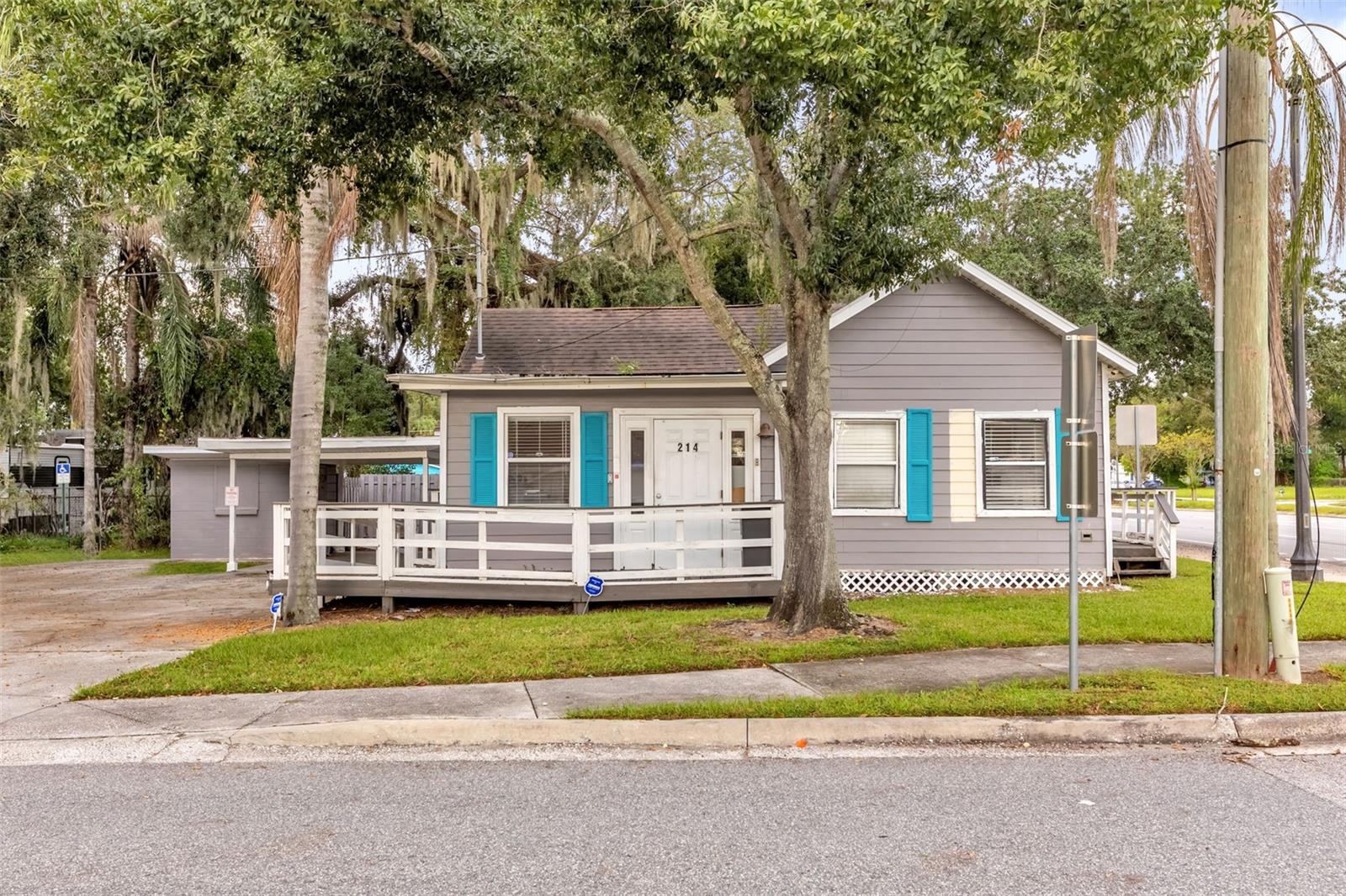 214 E OAK STREET, Kissimmee, FL 34744 214 E OAK STREET, Kissimmee, FL 34744