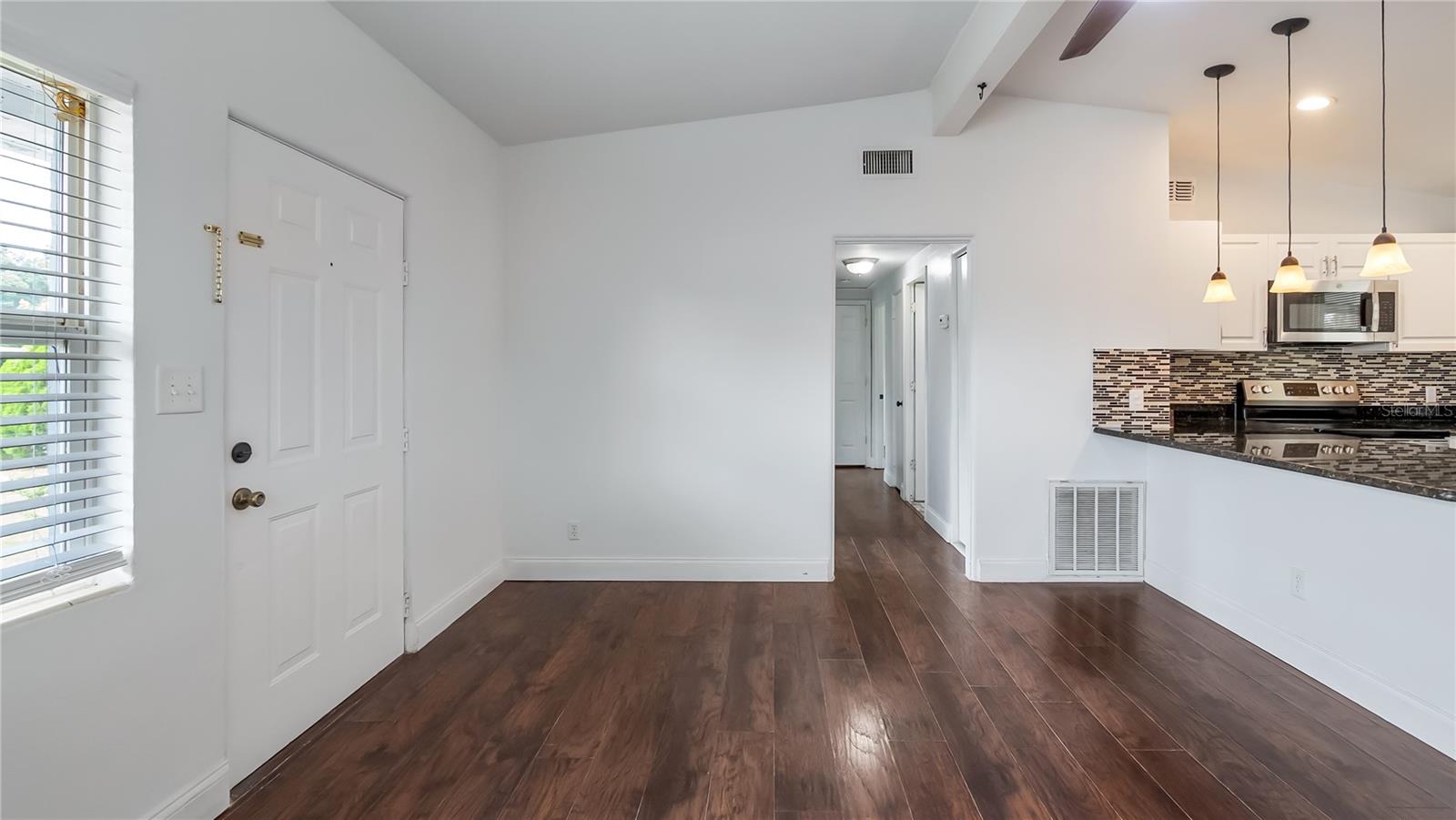 Living/Family room & Kitchen