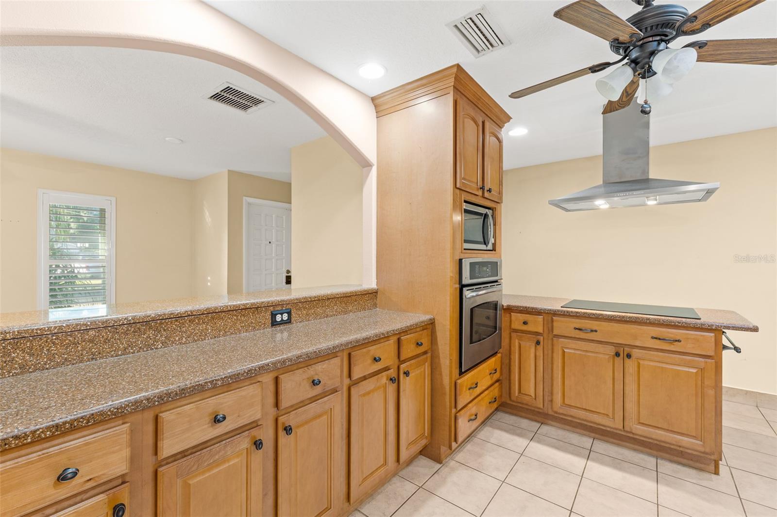 Breakfast Bar & Open Archways