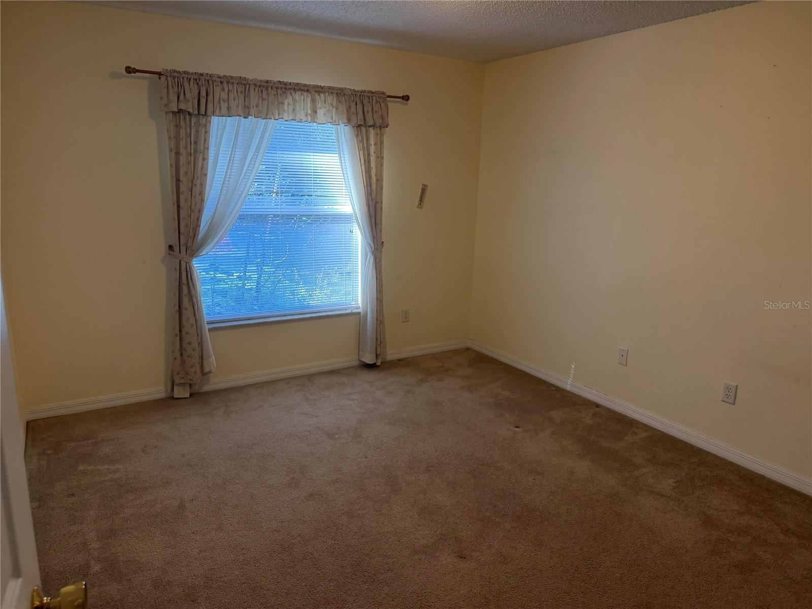 25 RYMSHAW DRIVE, Palm Coast, FL 32164 25 RYMSHAW DRIVE, Palm Coast, FL 32164