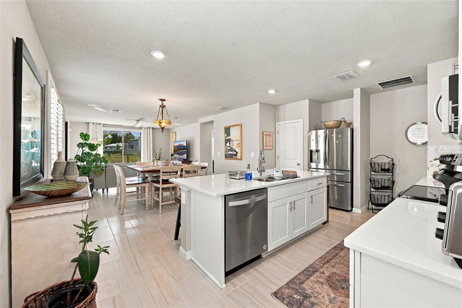 3708 RADIANT MOUNTAIN DRIVE, Plant City, FL 33565