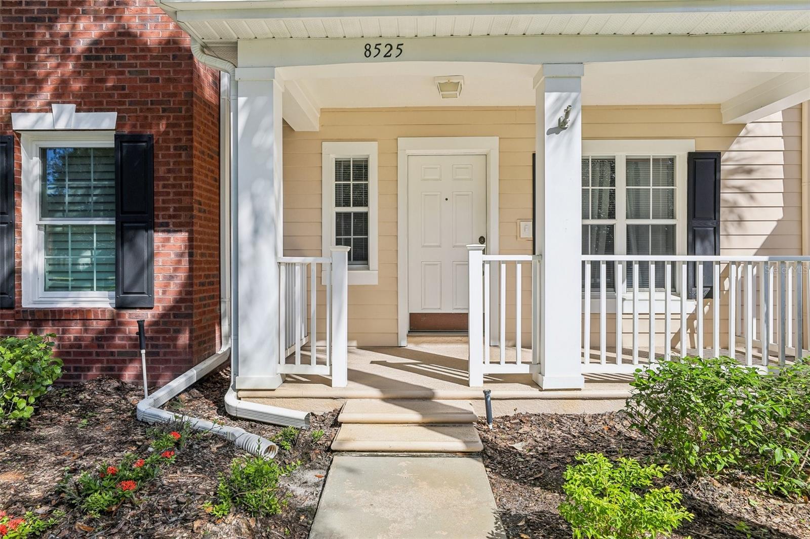 With a NEWER ROOF (2021), UPDATED A/C (2021), a versatile floor plan and a fantastic location directly across from a COMMUNITY PARK, this home has so much to offer!