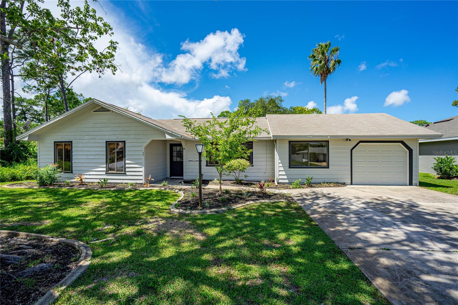 39 FLEETWOOD DRIVE, Palm Coast, FL 32137
