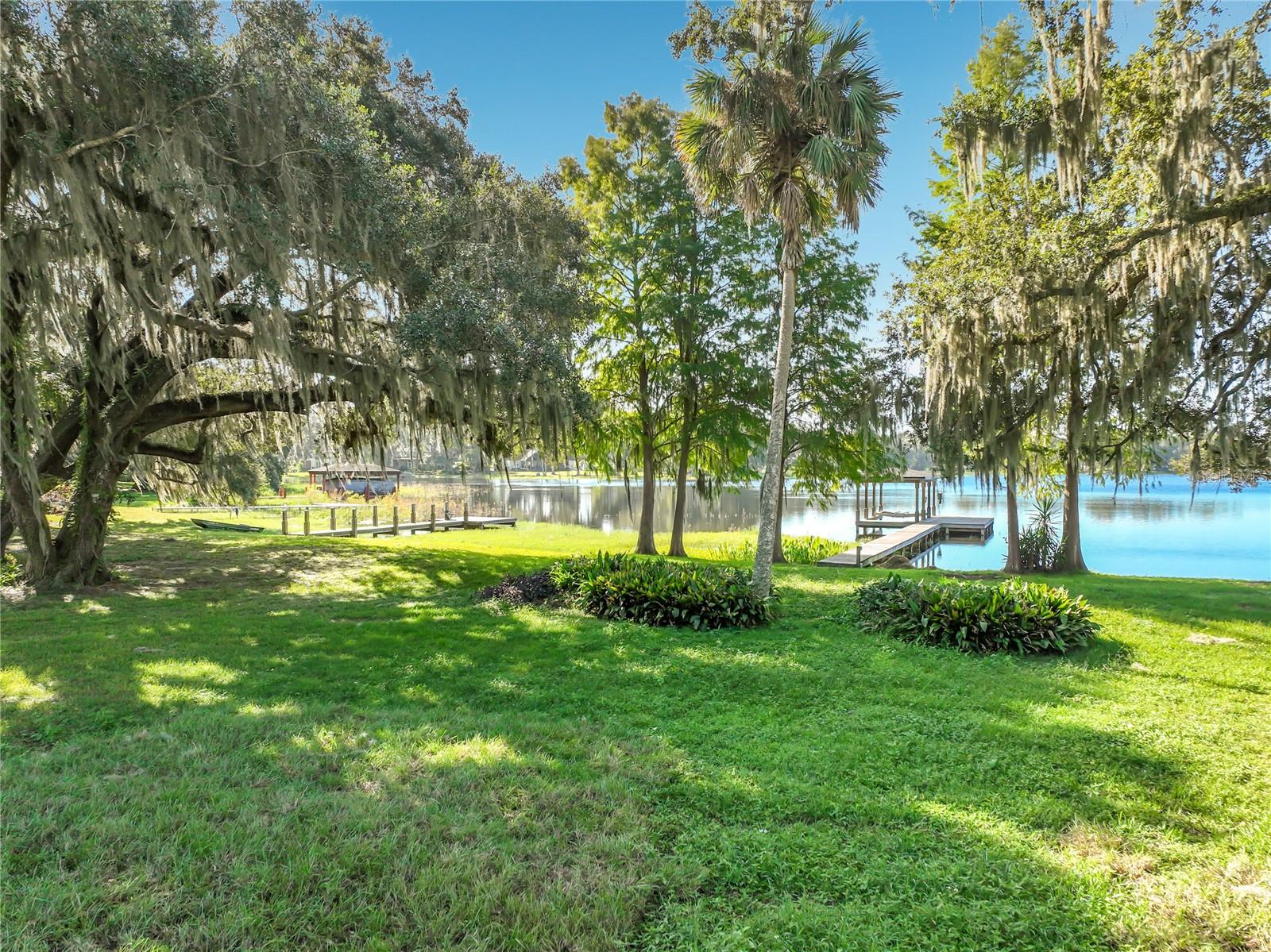 1128 OAKPOINT CIRCLE, Apopka, FL 32712