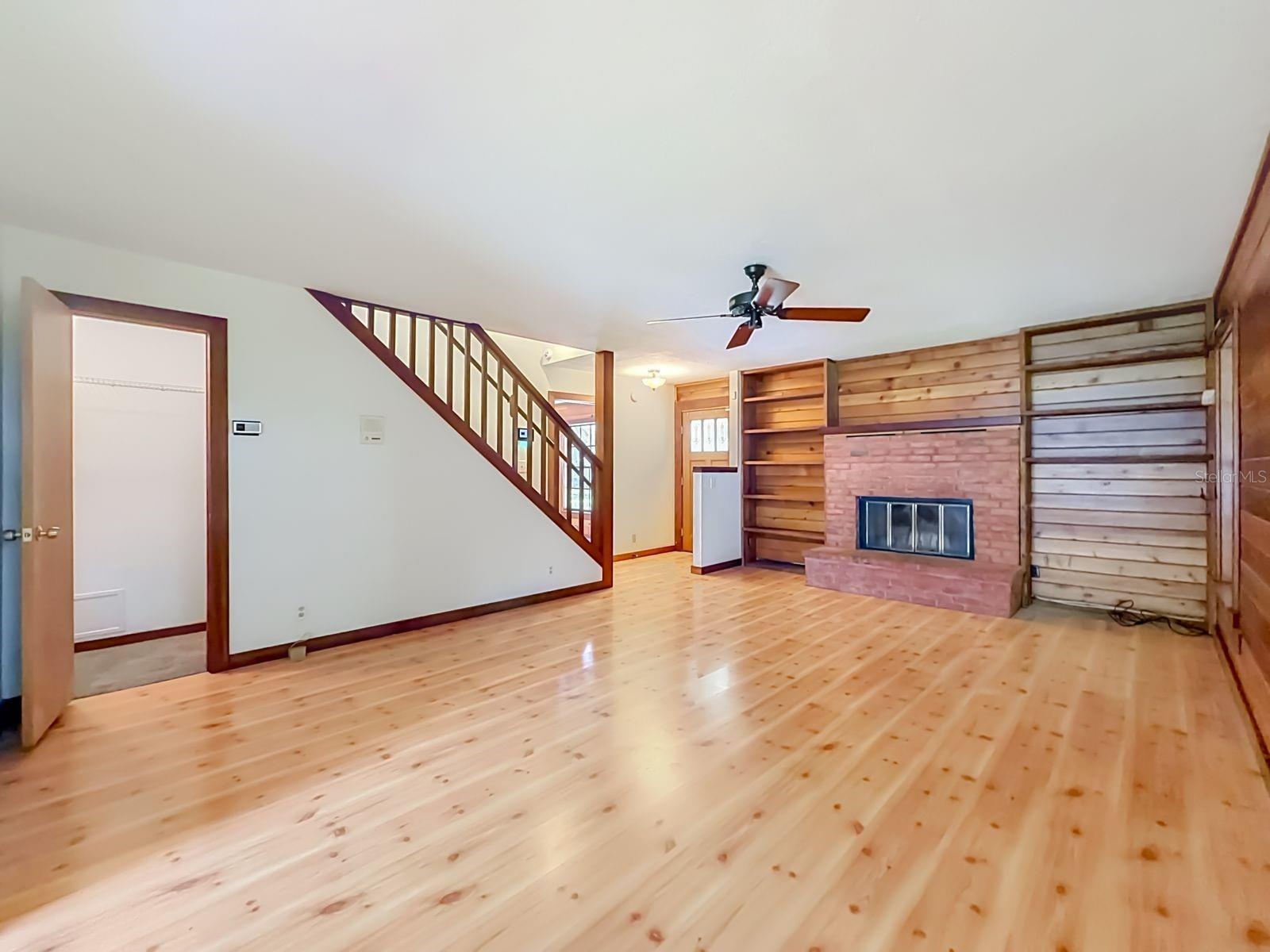 217 S SHIRLEY AVENUE, Sanford, FL 32771 217 S SHIRLEY AVENUE, Sanford, FL 32771