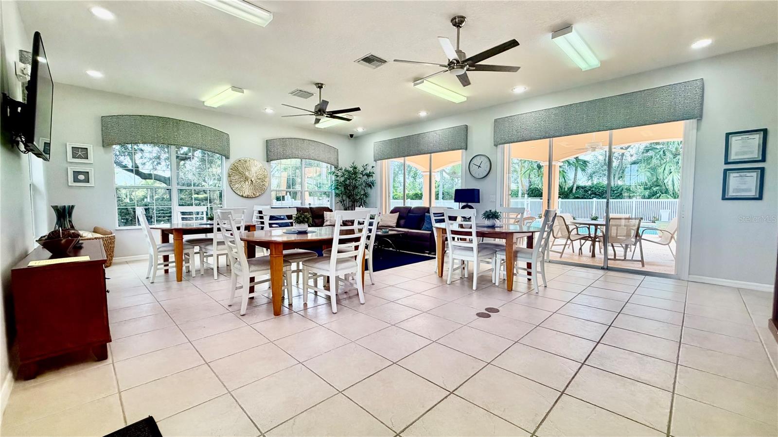 433 N TANGERINE SW, Vero Beach, FL 32968