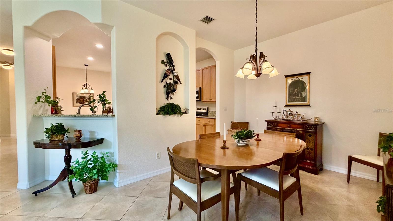 433 N TANGERINE SW, Vero Beach, FL 32968