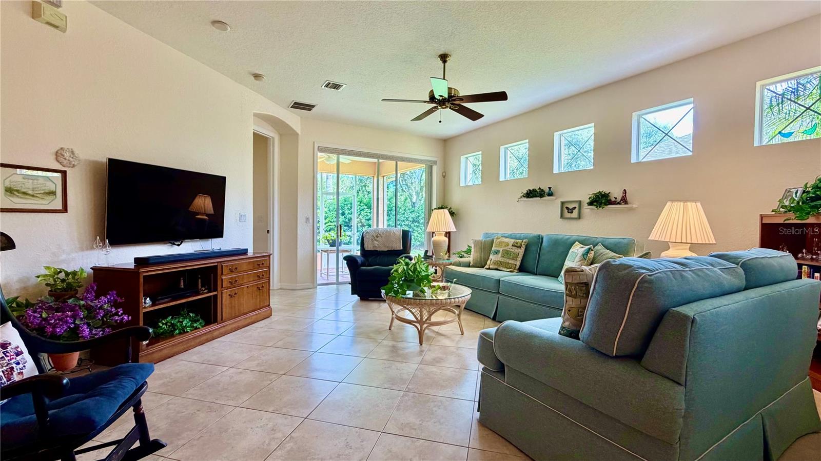 433 N TANGERINE SW, Vero Beach, FL 32968