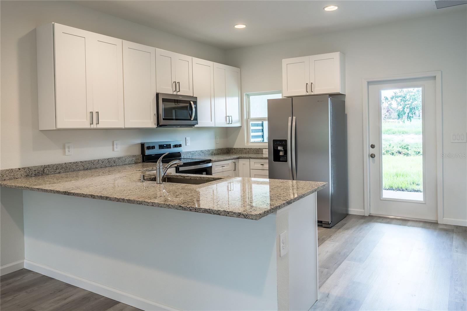 106 E 18TH STREET, Apopka, FL 32703 106 E 18TH STREET, Apopka, FL 32703