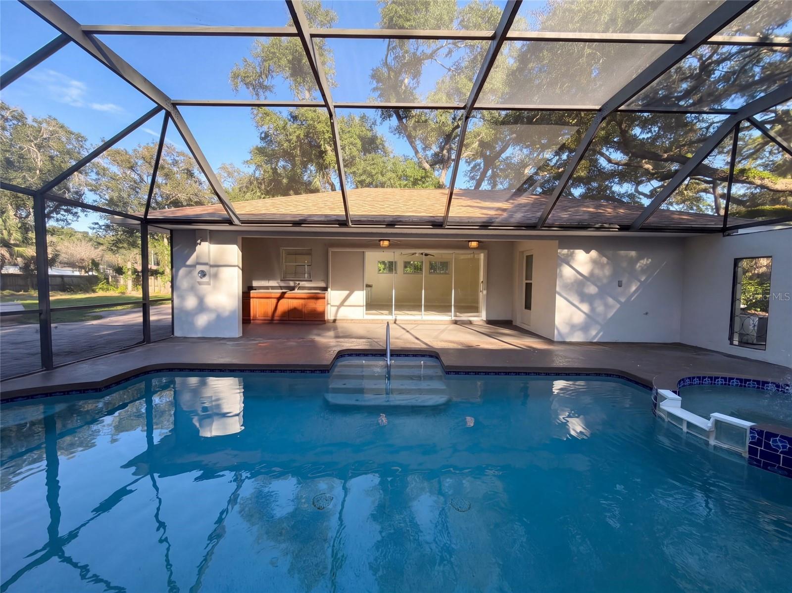 3705 MALEC CIRCLE, Sarasota, FL 34233
